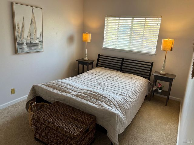 1757 Burgundy Ct, Petaluma, CA 94954