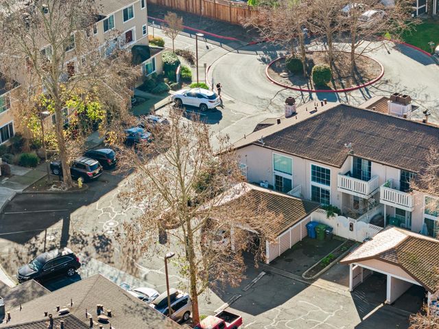 1757 Burgundy Ct, Petaluma, CA 94954