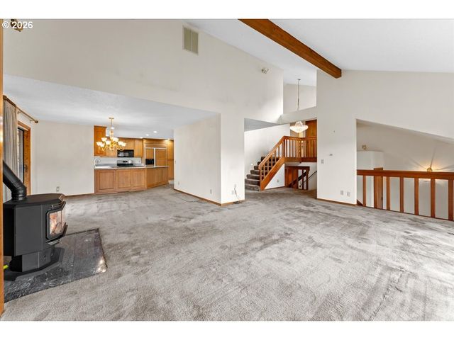 17501 Ne CLACKAMAS St, Portland, OR 97230
