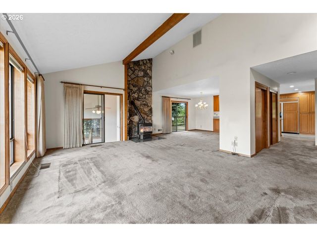 17501 Ne CLACKAMAS St, Portland, OR 97230