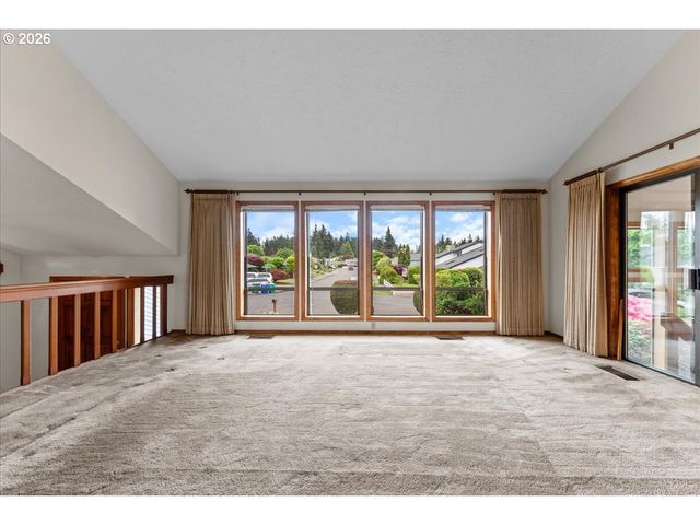 17501 Ne CLACKAMAS St, Portland, OR 97230