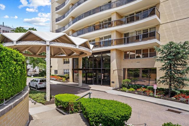 102-10 66th Road 12A, Forest Hills, NY 11375