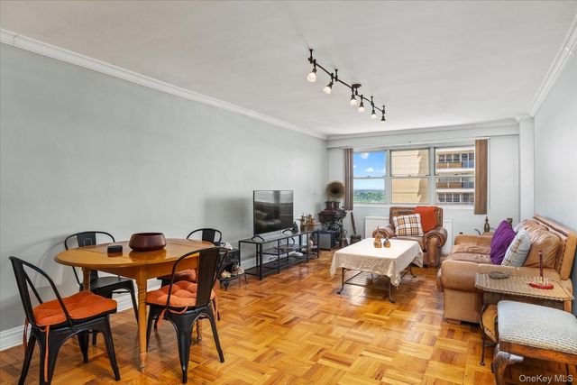102-10 66th Road 12A, Forest Hills, NY 11375