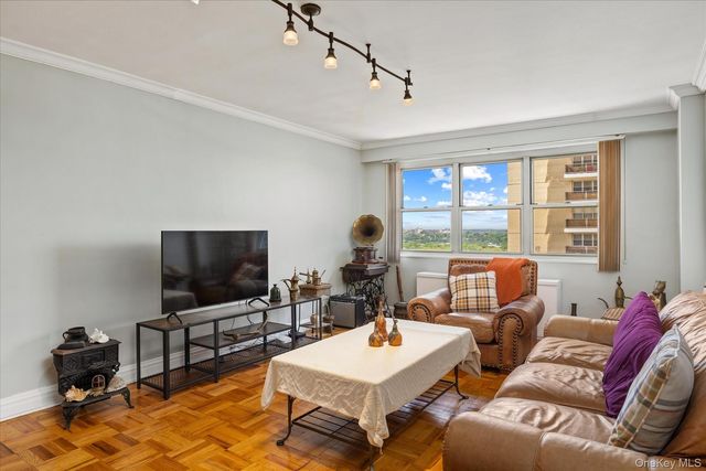 102-10 66th Road 12A, Forest Hills, NY 11375