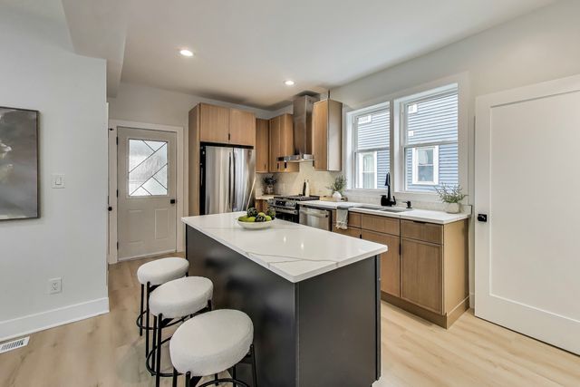 4534 N Saint Louis Avenue, Chicago, IL 60625