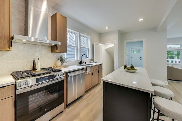 4534 N Saint Louis Avenue, Chicago, IL 60625