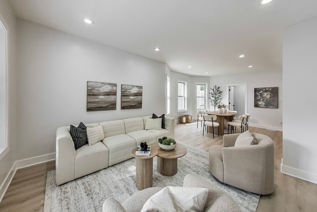 4534 N Saint Louis Avenue, Chicago, IL 60625