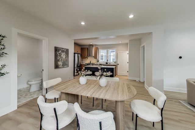 4534 N Saint Louis Avenue, Chicago, IL 60625