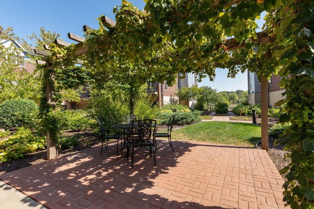 336 Spring Street, Saint Paul, MN 55102