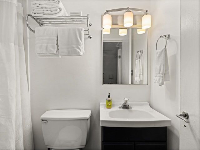 197 Mountainside Drive A401, Stowe, VT 05672