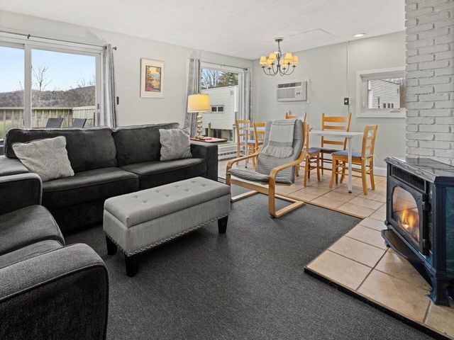 197 Mountainside Drive A401, Stowe, VT 05672