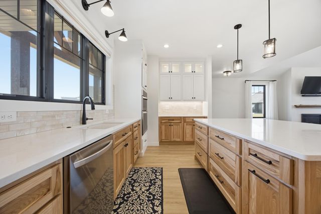 3632 Crimson Loop S, Fargo, ND 58104