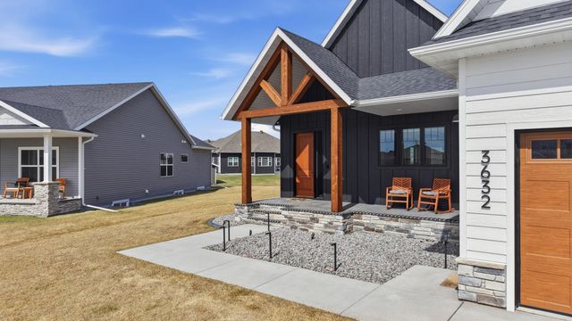 3632 Crimson Loop S, Fargo, ND 58104