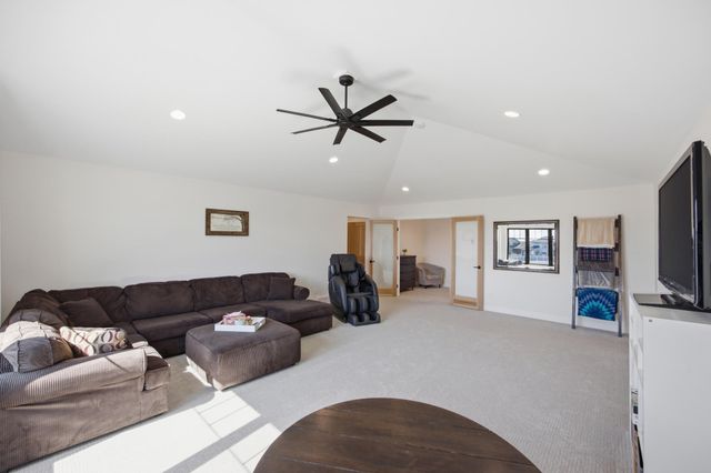 3632 Crimson Loop S, Fargo, ND 58104