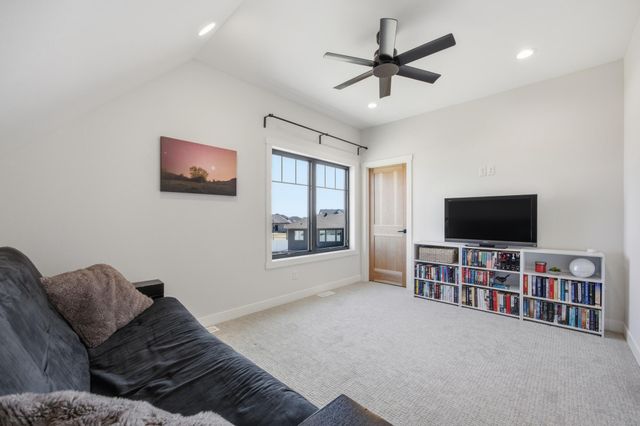 3632 Crimson Loop S, Fargo, ND 58104