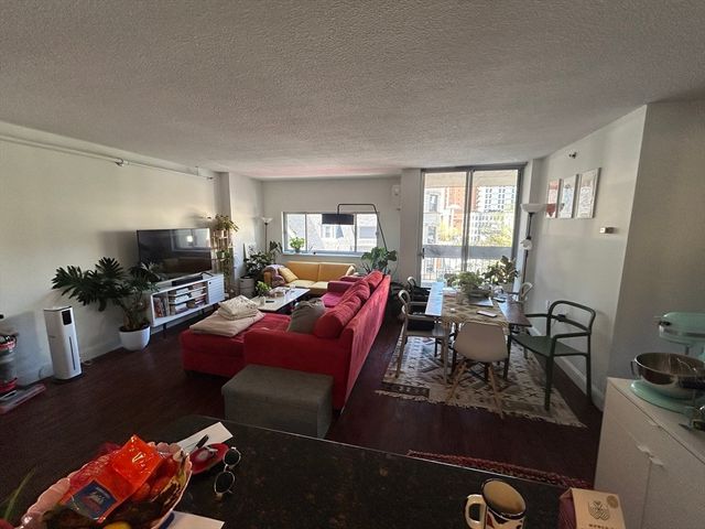 872 Massachusetts Ave 301, Cambridge, MA 02139