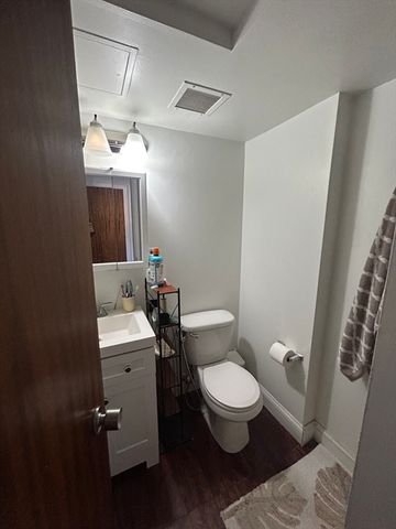 872 Massachusetts Ave 301, Cambridge, MA 02139