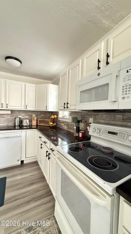 1943 Hudson Drive, Wilmington, NC 28403