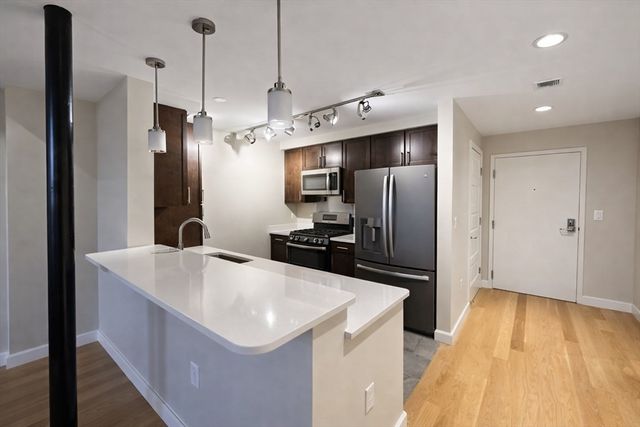 130 John St 142, Lowell, MA 01852