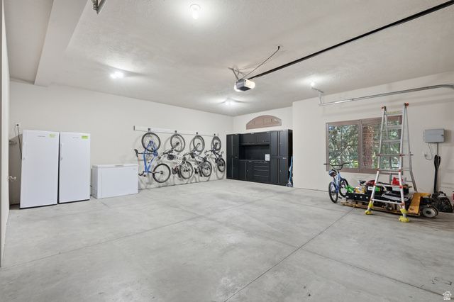 3094 W BISON RIDGE RD, South Jordan, UT 84095