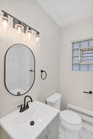 2417 N 76th Avenue, Elmwood Park, IL 60707