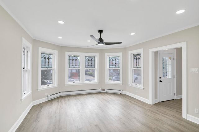 2417 N 76th Avenue, Elmwood Park, IL 60707