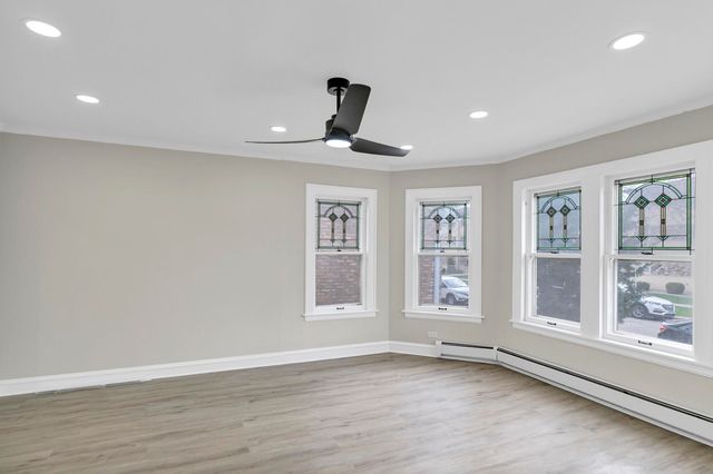 2417 N 76th Avenue, Elmwood Park, IL 60707