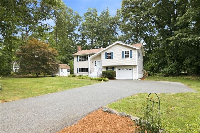 92 Lovering Street, Medway, MA 02053