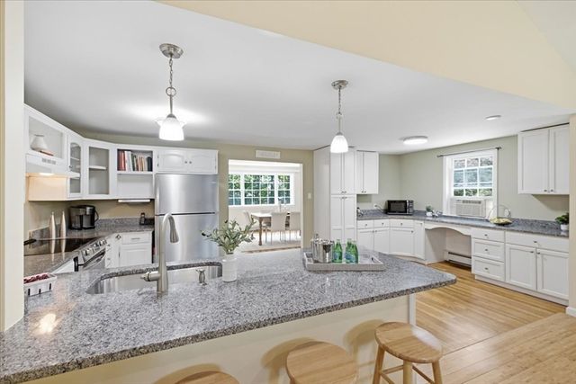 92 Lovering Street, Medway, MA 02053