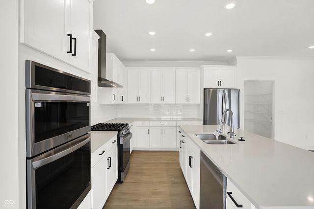 5062 Foxley Park Lane, Avon, IN 46123