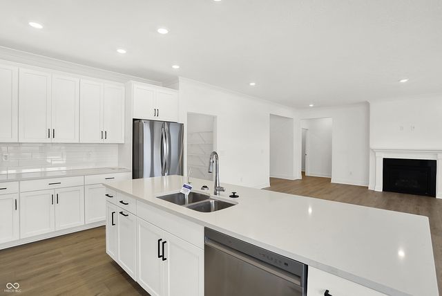 5062 Foxley Park Lane, Avon, IN 46123