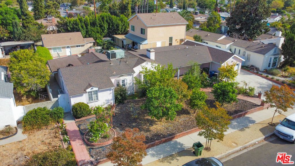 Image 21 of property listing at 5848 Cleon Avenue, North Hollywood, CA 91601