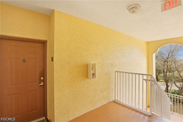 15590 Ocean Walk CIR 313, Fort Myers, FL 33908
