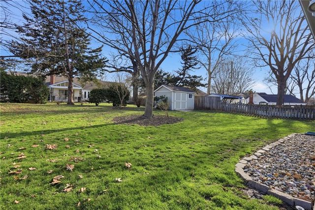 6909 W 98th Terrace, Overland Park, KS 66212