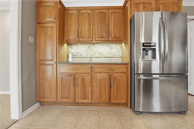 6909 W 98th Terrace, Overland Park, KS 66212