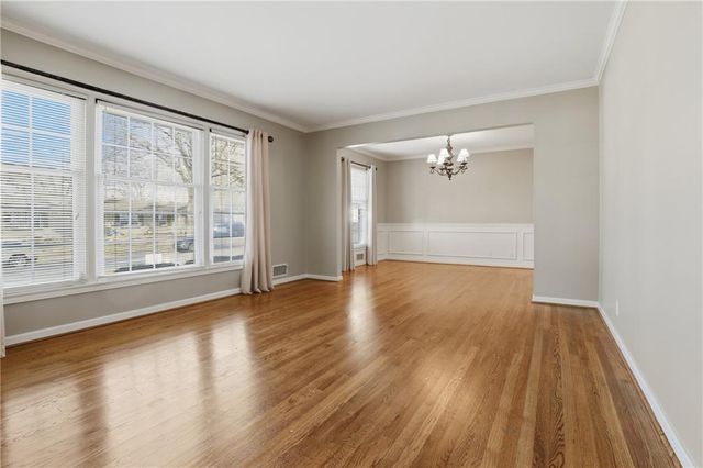 6909 W 98th Terrace, Overland Park, KS 66212