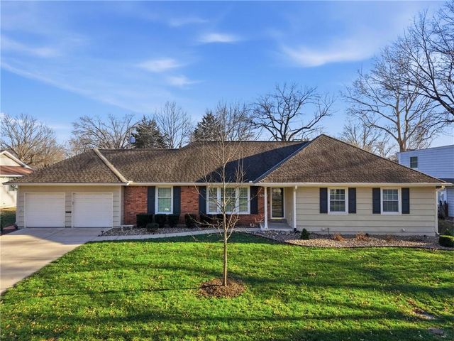 6909 W 98th Terrace, Overland Park, KS 66212