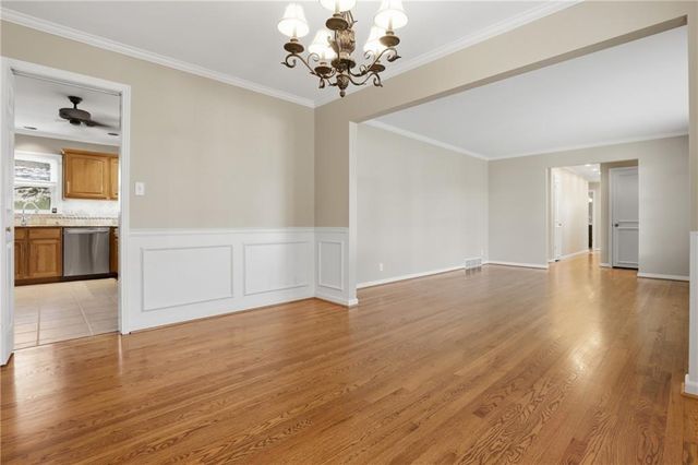 6909 W 98th Terrace, Overland Park, KS 66212