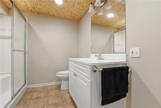 6909 W 98th Terrace, Overland Park, KS 66212