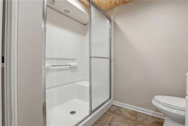 6909 W 98th Terrace, Overland Park, KS 66212