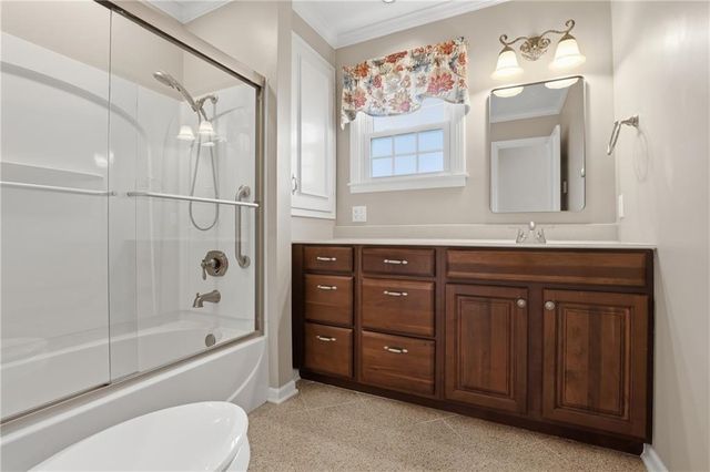 6909 W 98th Terrace, Overland Park, KS 66212