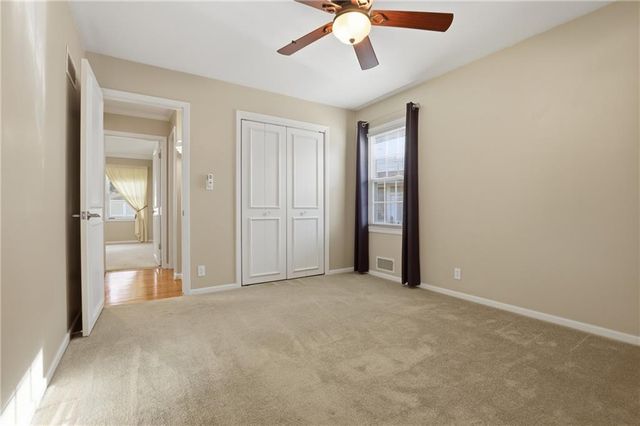 6909 W 98th Terrace, Overland Park, KS 66212