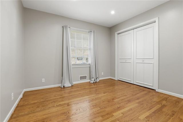 6909 W 98th Terrace, Overland Park, KS 66212