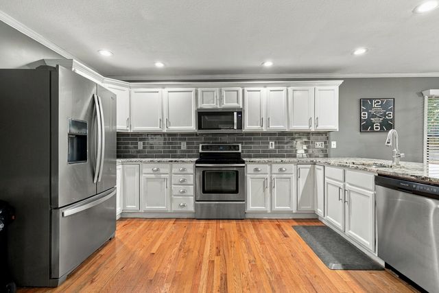 4495 34th Street Court, Bettendorf, IA 52722