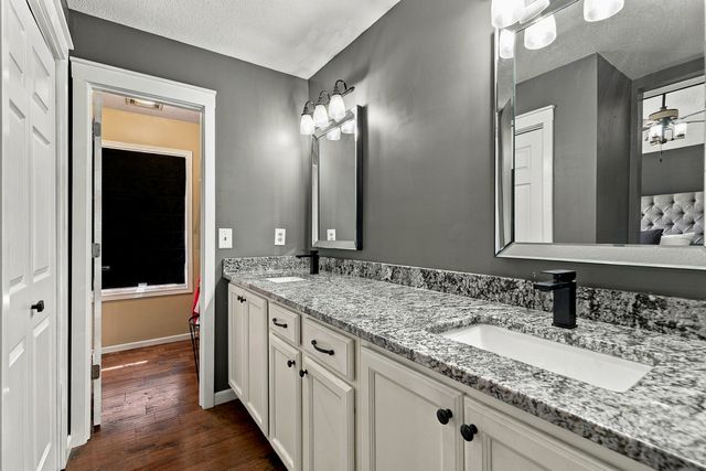 4495 34th Street Court, Bettendorf, IA 52722