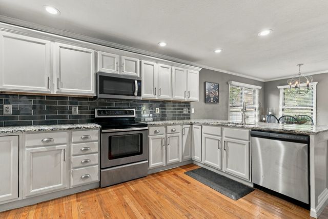 4495 34th Street Court, Bettendorf, IA 52722