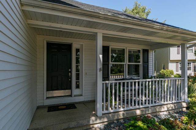 4495 34th Street Court, Bettendorf, IA 52722