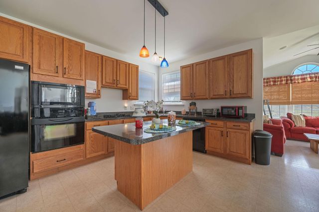 16 PALMER DR, Middletown, DE 19709