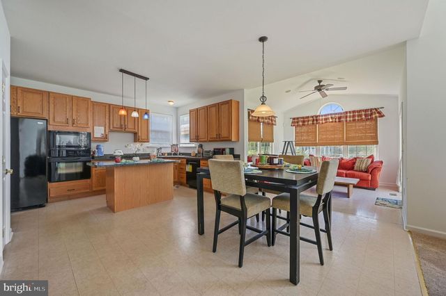 16 PALMER DR, Middletown, DE 19709