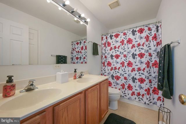 16 PALMER DR, Middletown, DE 19709